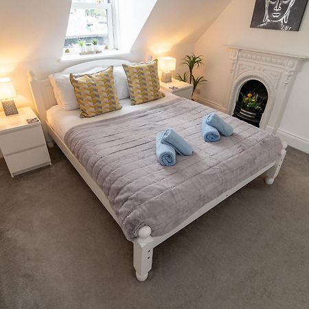 Light Airy 3 Bed Town Cntr Flat 700M To The Beach Bornemouth Extérieur photo