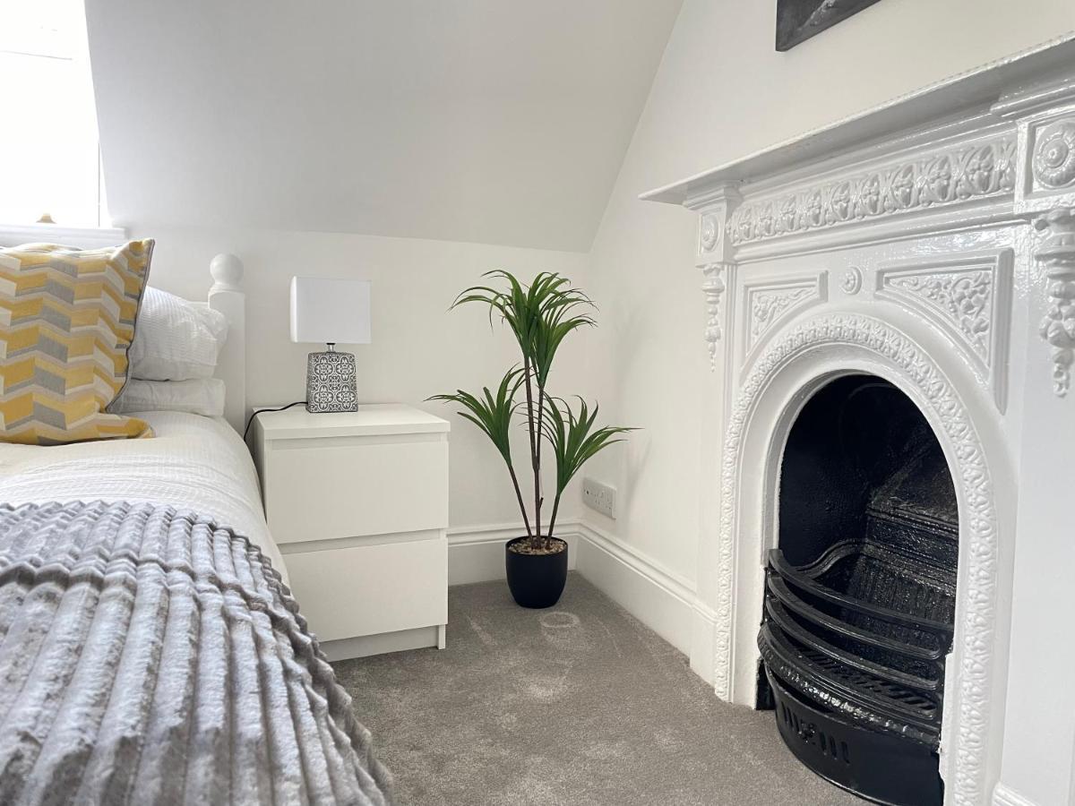 Light Airy 3 Bed Town Cntr Flat 700M To The Beach Bornemouth Extérieur photo