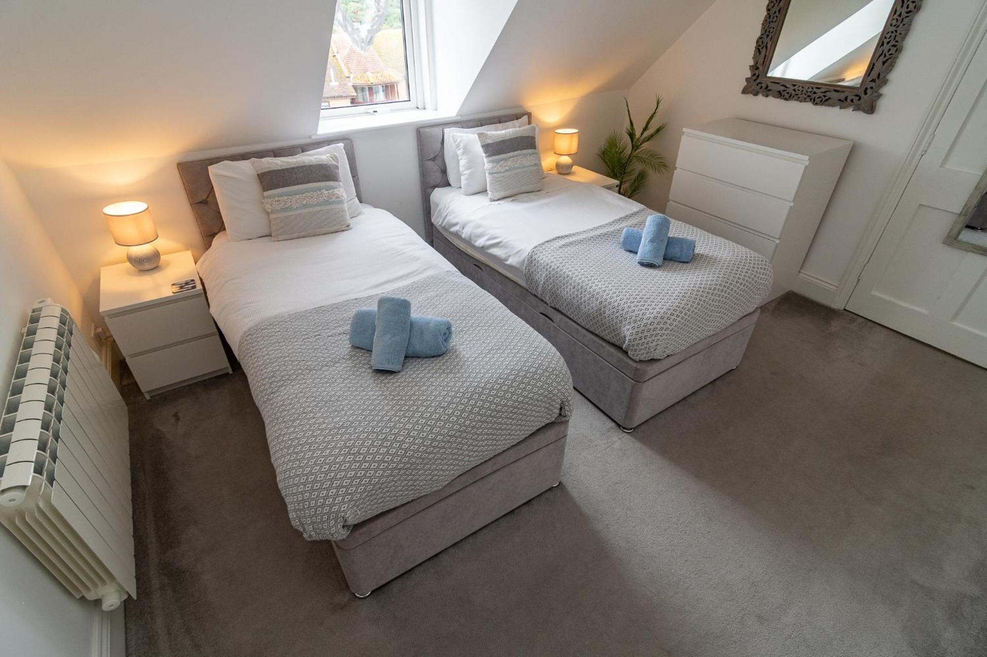 Light Airy 3 Bed Town Cntr Flat 700M To The Beach Bornemouth Extérieur photo