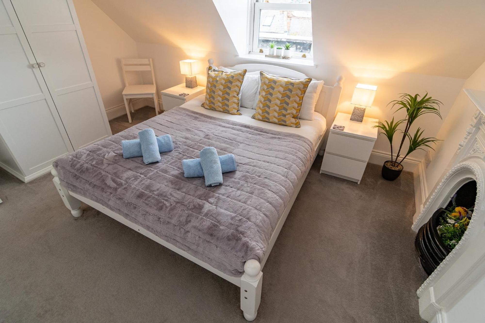 Light Airy 3 Bed Town Cntr Flat 700M To The Beach Bornemouth Extérieur photo